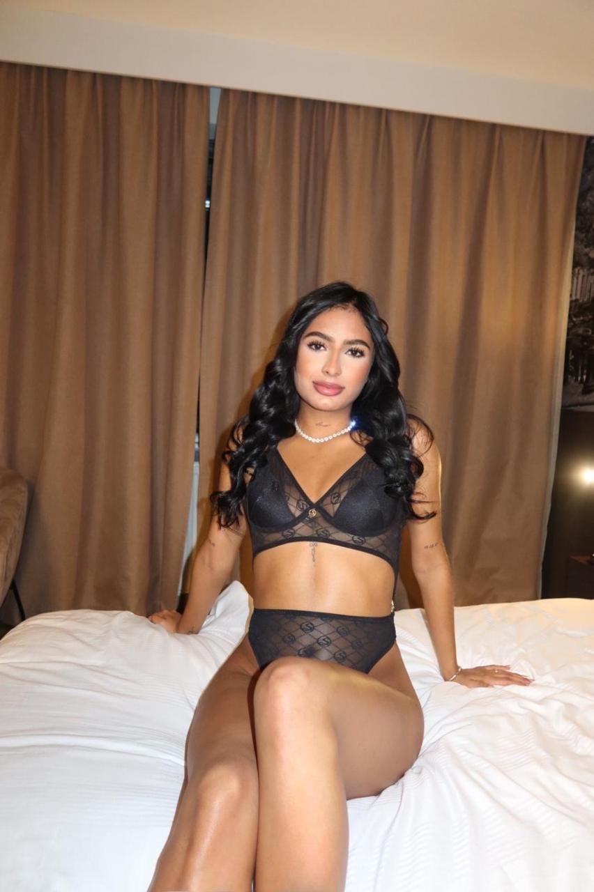 Escort - DIANA - Ibiza Tops